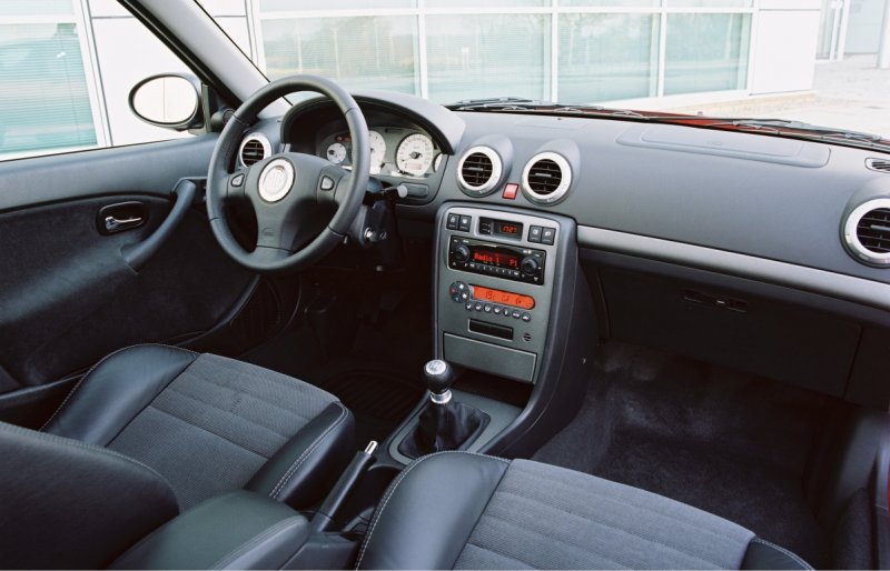 MG ZS '04
