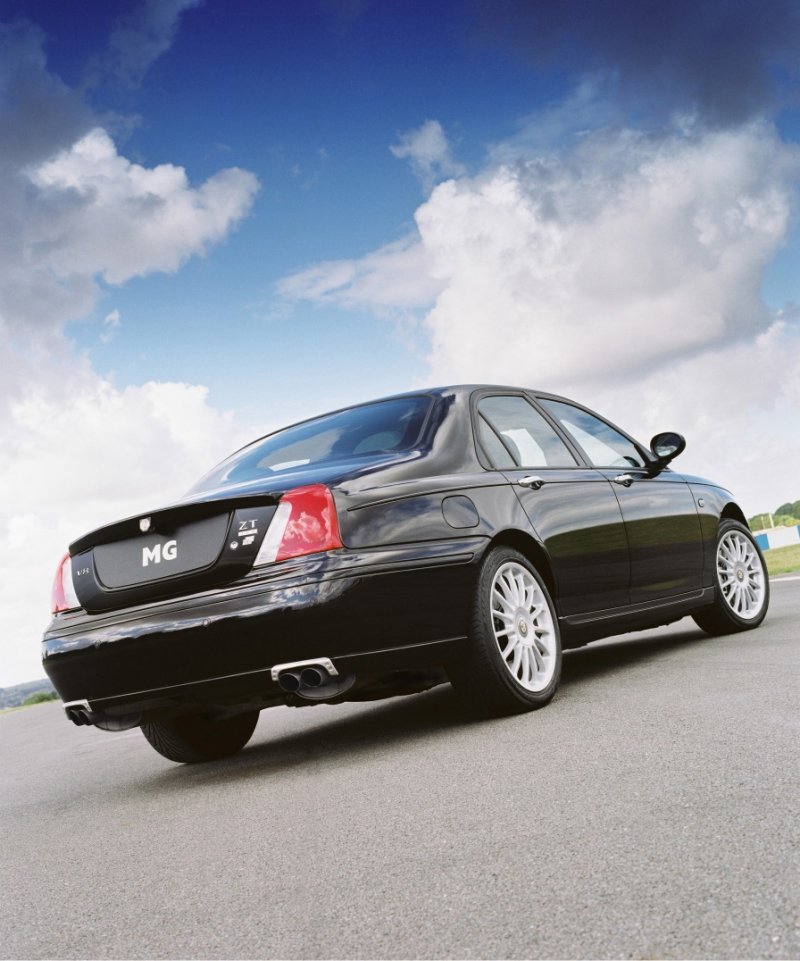 MG ZT V8 260